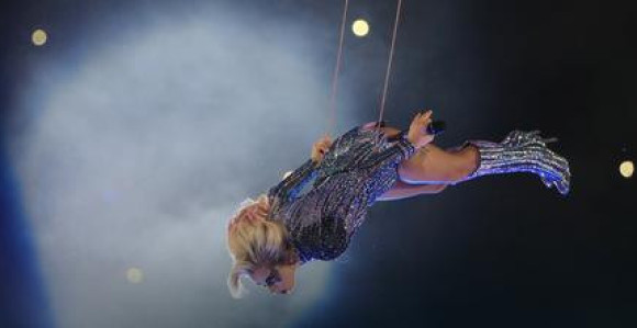 Kako je Lejdi Gaga prevarila gledaoce