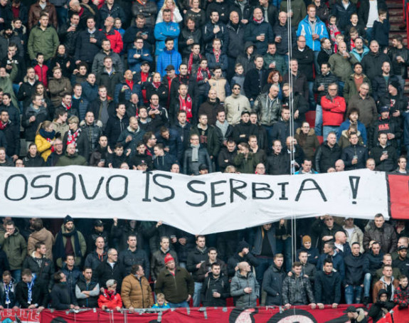 Kosovski igrač iz Tventea bijesan zbog transparenta "Kosovo je Srbija"!