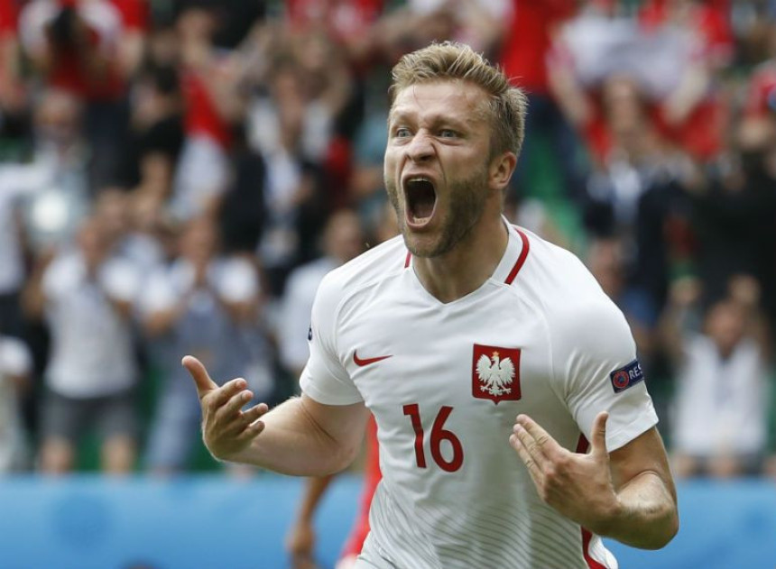 Potpisao Kuba Blaščikovski - plata 100 evra!