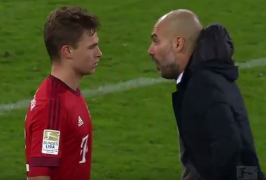 Видео: Кад Гвардиола "држи буквицу"!