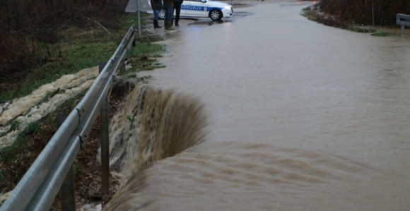 Vodostaji rastu, prijete poplave