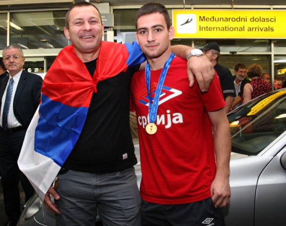 Analiza: Kako je tata Živković obesmislio pravila FIFA-e?!