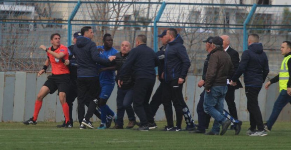 Haos u Albaniji: Nema policije, nema ni fudbala!
