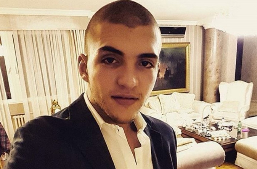 Veljko Ražnatović udario u autobus "65"