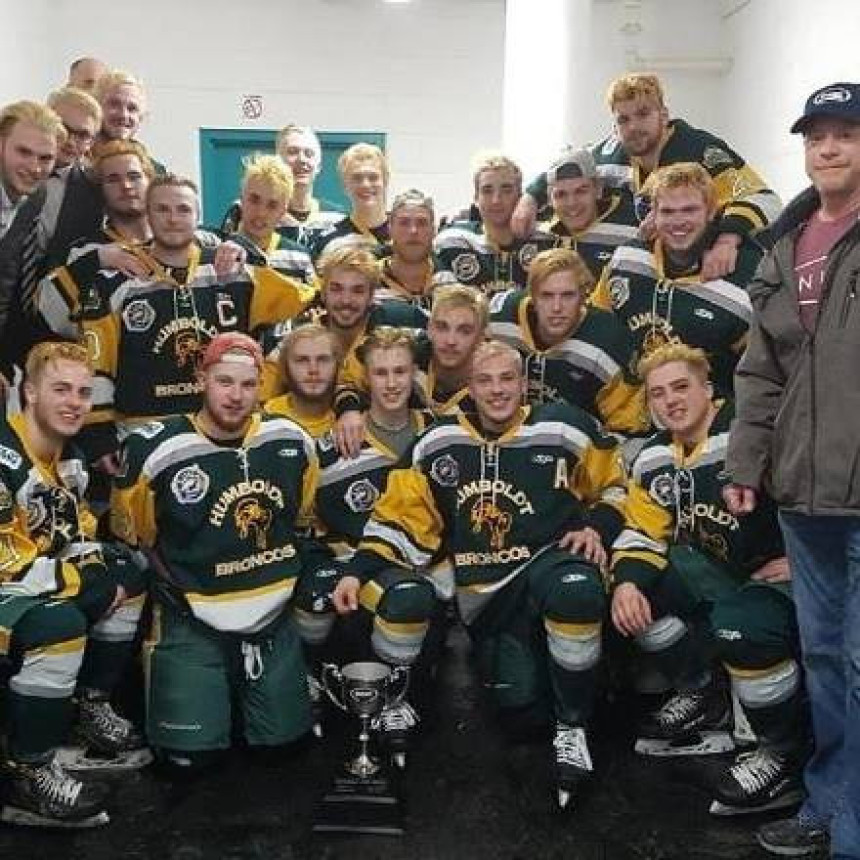Трагедија у Канади: Погинули млади хокејаши!