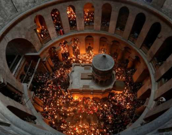 Blagodetni oganj upaljen 