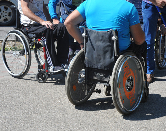 Poklon vozila za invalide u FBiH