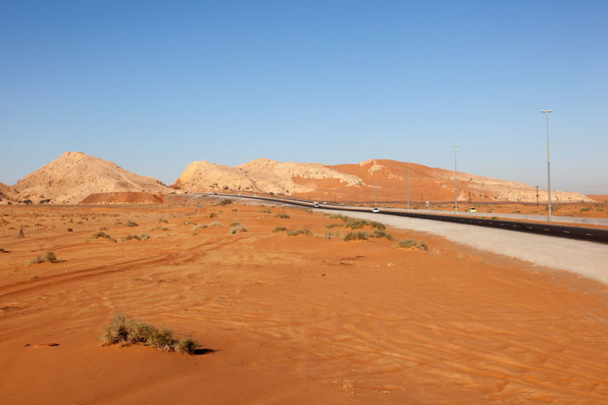 Емирати желе да направе вјештачку планину