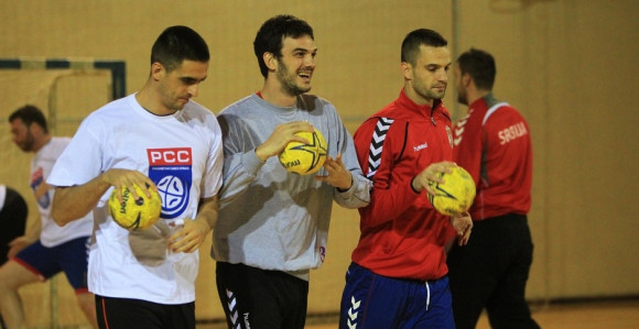 "U klubu za novac, a za Srbiju, jer želimo!"