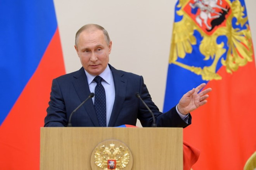 Vladimir Putin preuzima mandat