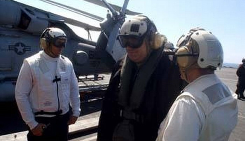 Dodik izmedju čekića i nakovnja