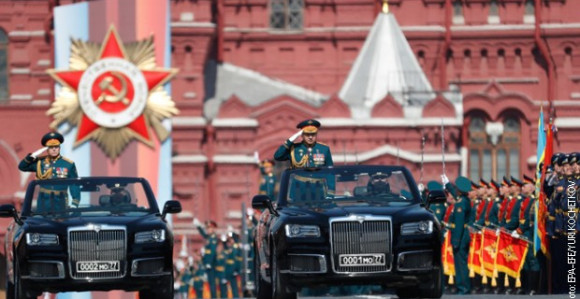 Путинова лимузина на Црвеном тргу