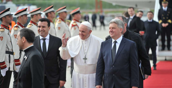 Papa Franjo stigao u Skoplje