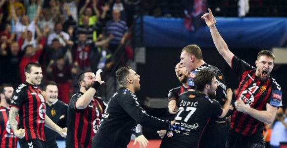 "Сви играчи су добили исписнице, сви смо слободни!"