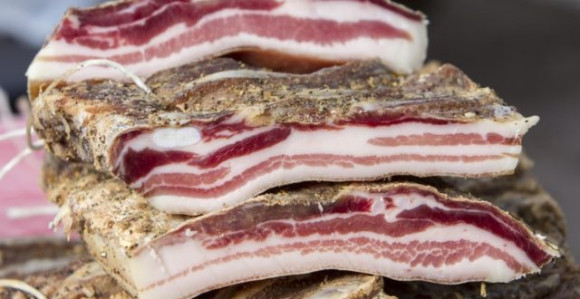 Opet za sve kriva slanina