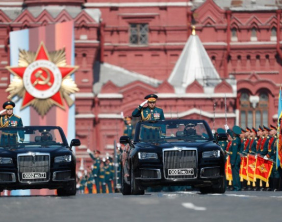 Putinova limuzina na Crvenom trgu