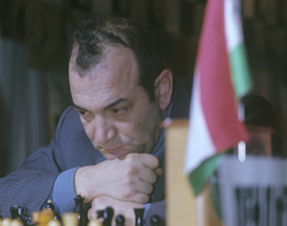 Preminuo slavni šahista Viktor Korčnoj