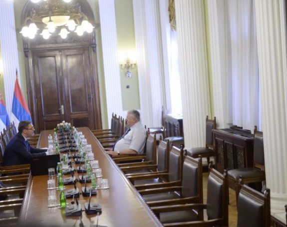 Šešelj: Kao da se vidimo prvi put