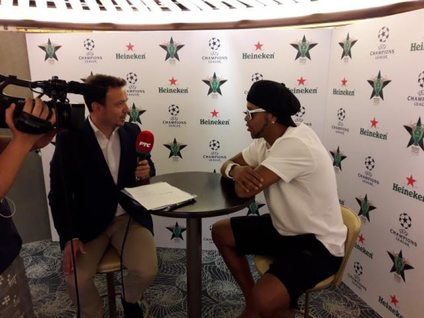 Ronaldinjo: Srbi, budite ponosni na Đokovića!