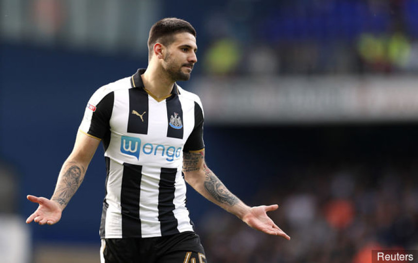 Mitrović napušta Njukasl - Bešiktaš ili Fener!