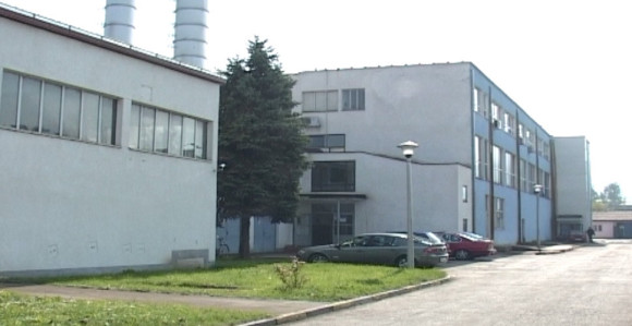 Плата директора од 8.000 марака
