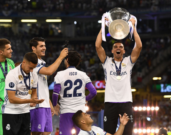 Pepe: Neke stvari mi nisu jasne! Odlazim!