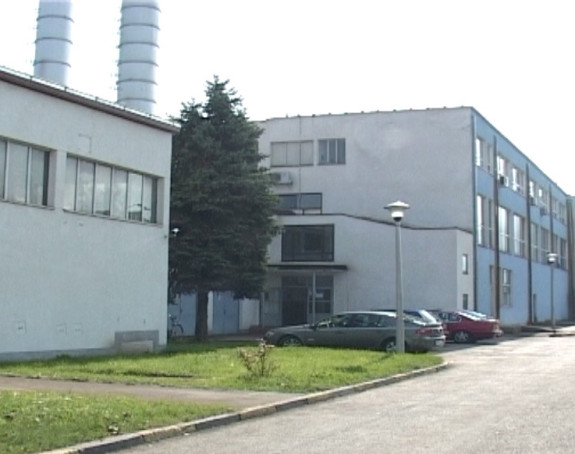 Плата директора од 8.000 марака