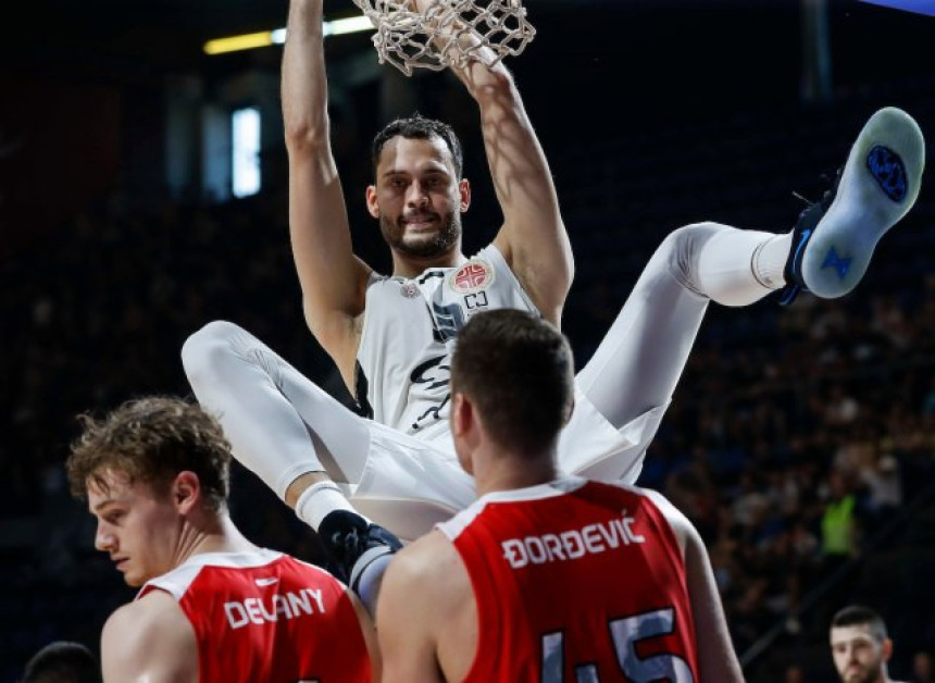 Partizan "pregazio" FMP u majstorici!