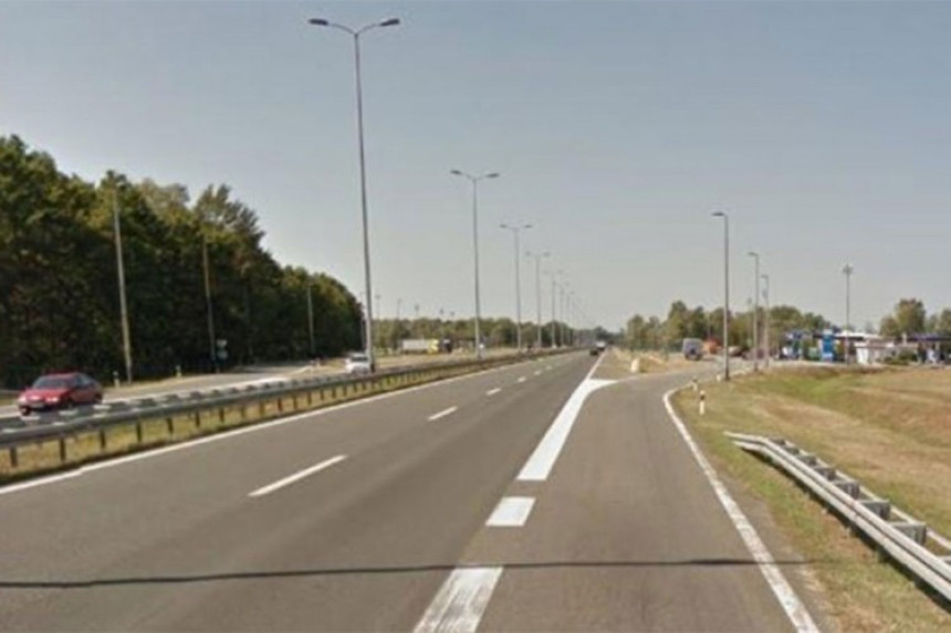 Kamion udario u grupu ljudi