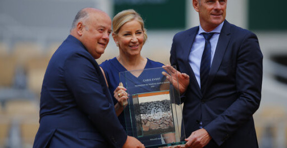 RG: Čengu i Evertovoj uručena priznanja!