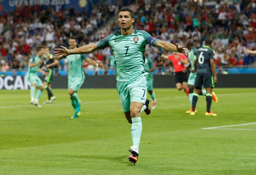 EURO - Ronaldo: Zaslužujem titulu!