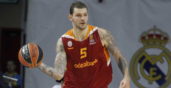 Micov se vraća u Italiju