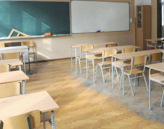 Школе у РС остале без 20.000 ђака