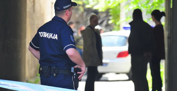 Glava mu bila u kanti punoj vode 