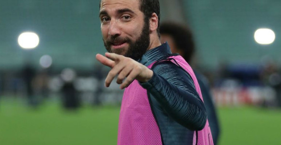 Iguain ide na pozajmicu i pokreće "vrtešku" napadača!