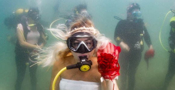 Djevojačko veče pod vodom