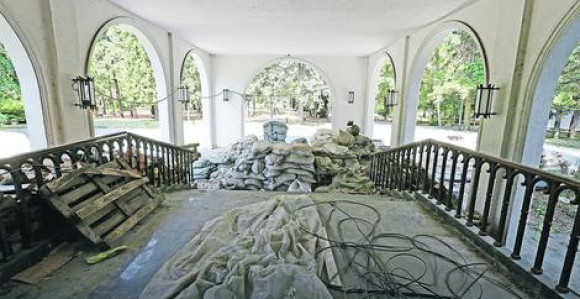 Rezidencija Tita danas je ruglo