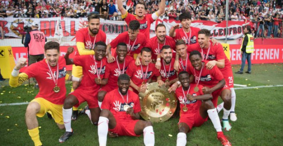 Salcburg - "pijani milioner" zaglavljen u plej-ofu!