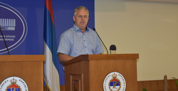 Sad se vidi ko je izdajnik i ko mijenja politiku