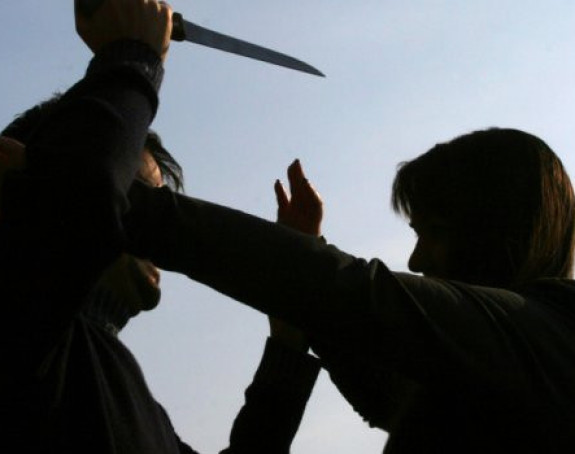 Pijani SNSD-ovci potegli noževe