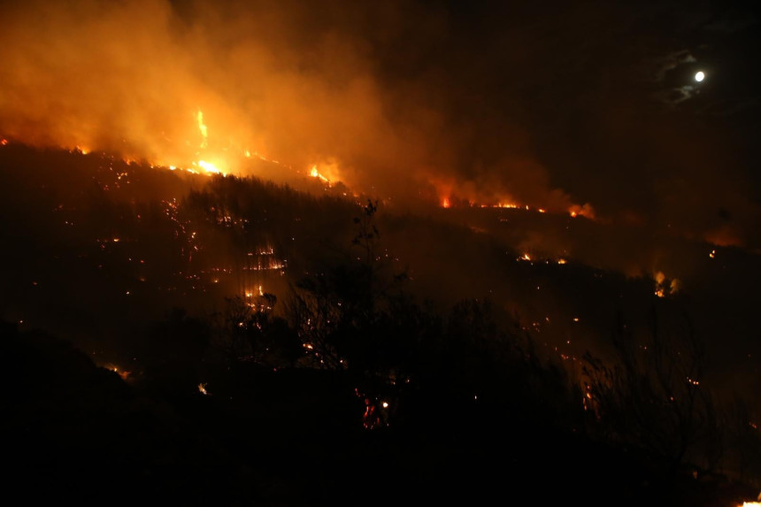 Požar između Splita i Omiša