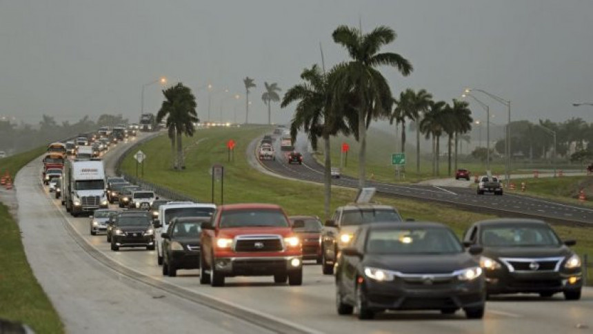Opšti haos zbog uragana na Floridi
