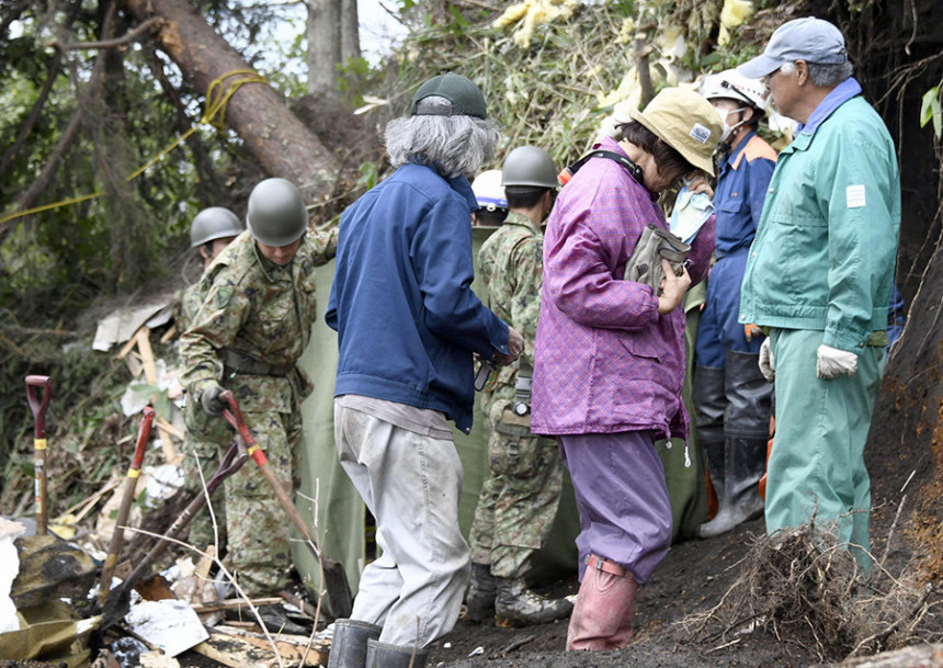 Japan: Poginulo najmanje 16 osoba