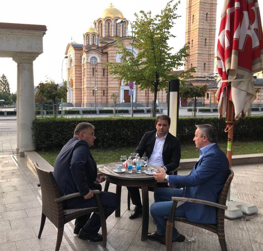 SzP: - Sviće za narod i Srpsku!