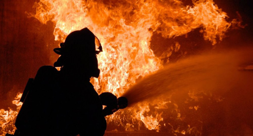 Vatrogasci gasili požar više od pet časova 