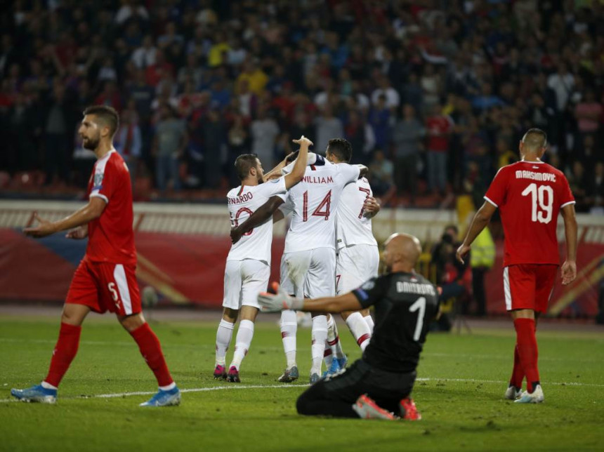 Poraz pred 40 000 navijača: Srbija - Portugal 2:4!