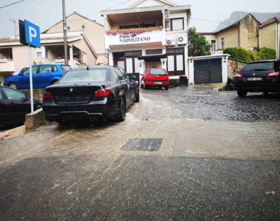 Sarajevo, Mostar: Nestalo struje, ulice pod vodom 