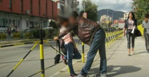 Skandal: Pedofil ljubio djevojčicu ispred škole