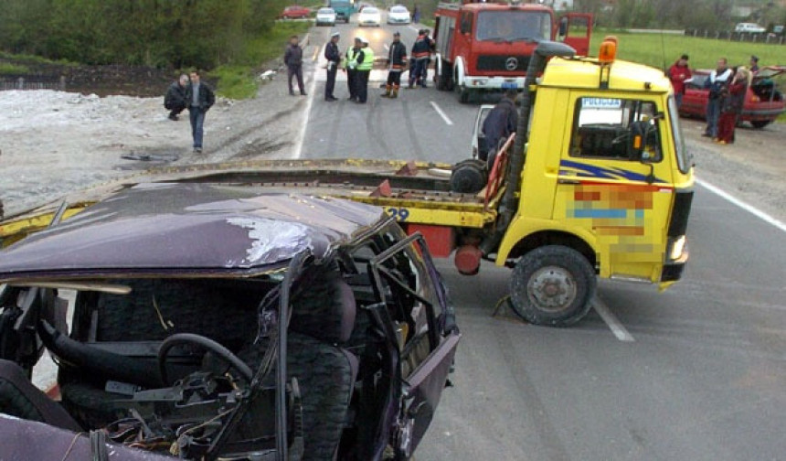Težak udes na Ibarskom putu