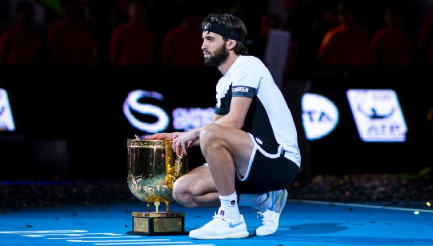 Peking: Del Potro nemoćan, Basilašviliju titula!